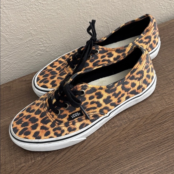 Vans Cheetah Print Sneakers Women’s Size 7 - Picture 4 of 7